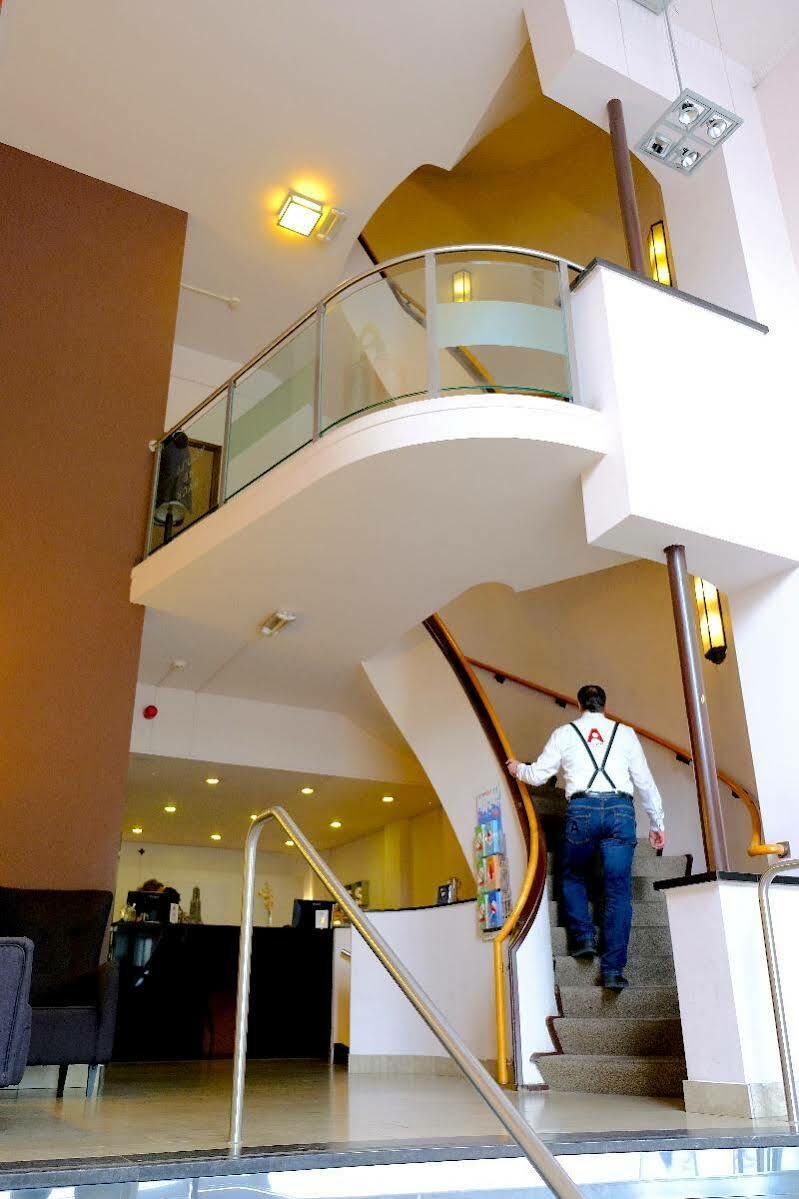 Hotel Leonardo Center 4*